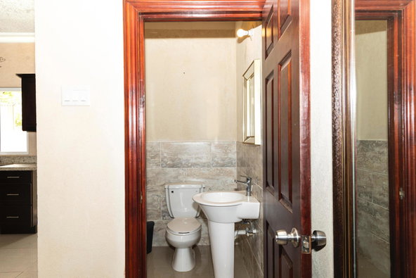 Sixth image of 14-4 West Kirkland Heights, ki in KINGSTON, Kingston, Jamaica - property is For Rent