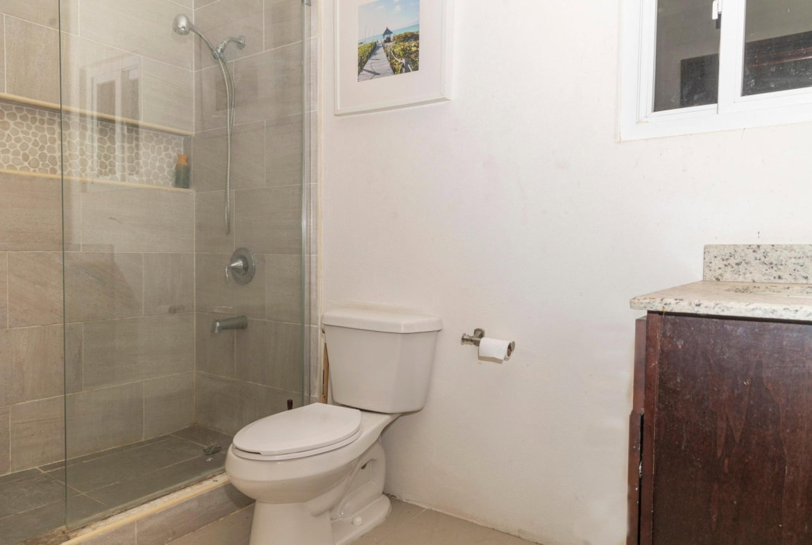 Ninth image of 14-4 West Kirkland Heights, ki in KINGSTON, Kingston, Jamaica - property is For Rent