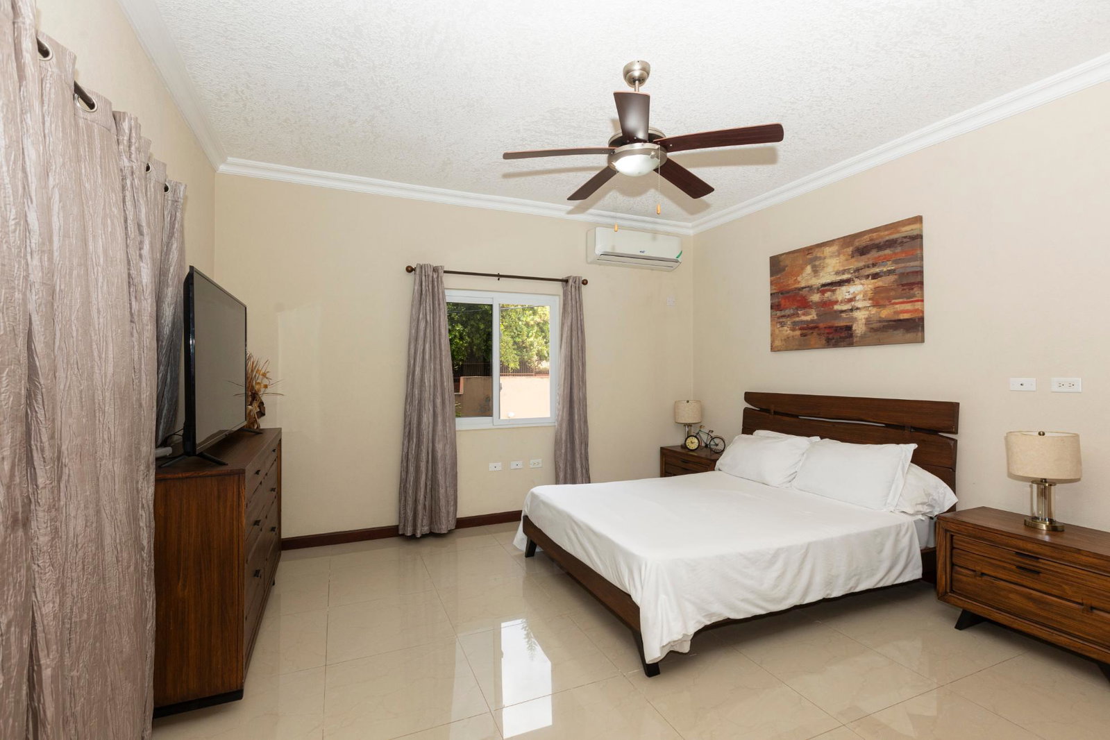 Tenth image of 12-4 West Kirkland Heights in Kingston 19, St. Andrew, Jamaica - property is For Rent