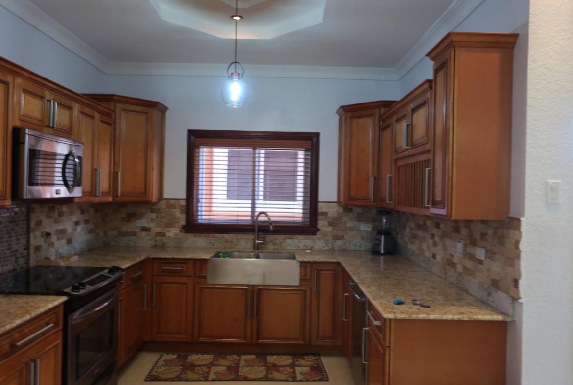 Tenth image of 10-12 Dillsbury Avenue in Kingston 6, St. Andrew, Jamaica - property is For Sale