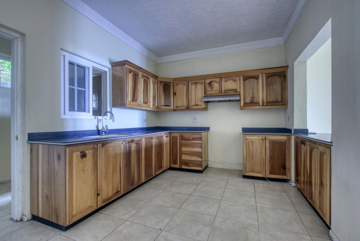 Tenth image of Apt 6a-23 Hill Road, Norbrook in Kingston 8, St. Andrew, Jamaica - property is For Sale