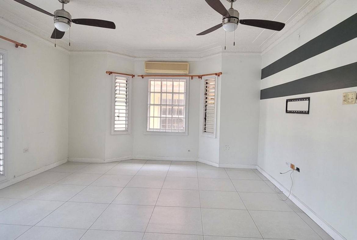 Tenth image of 16-7 Seaview Avenue in Kingston 6, St. Andrew, Jamaica - property is For Sale