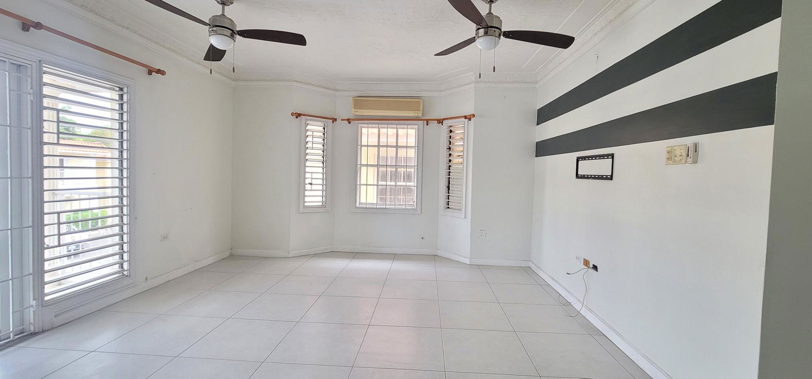 Tenth image of 16-7 Seaview Avenue in Kingston 6, St. Andrew, Jamaica - property is For Sale