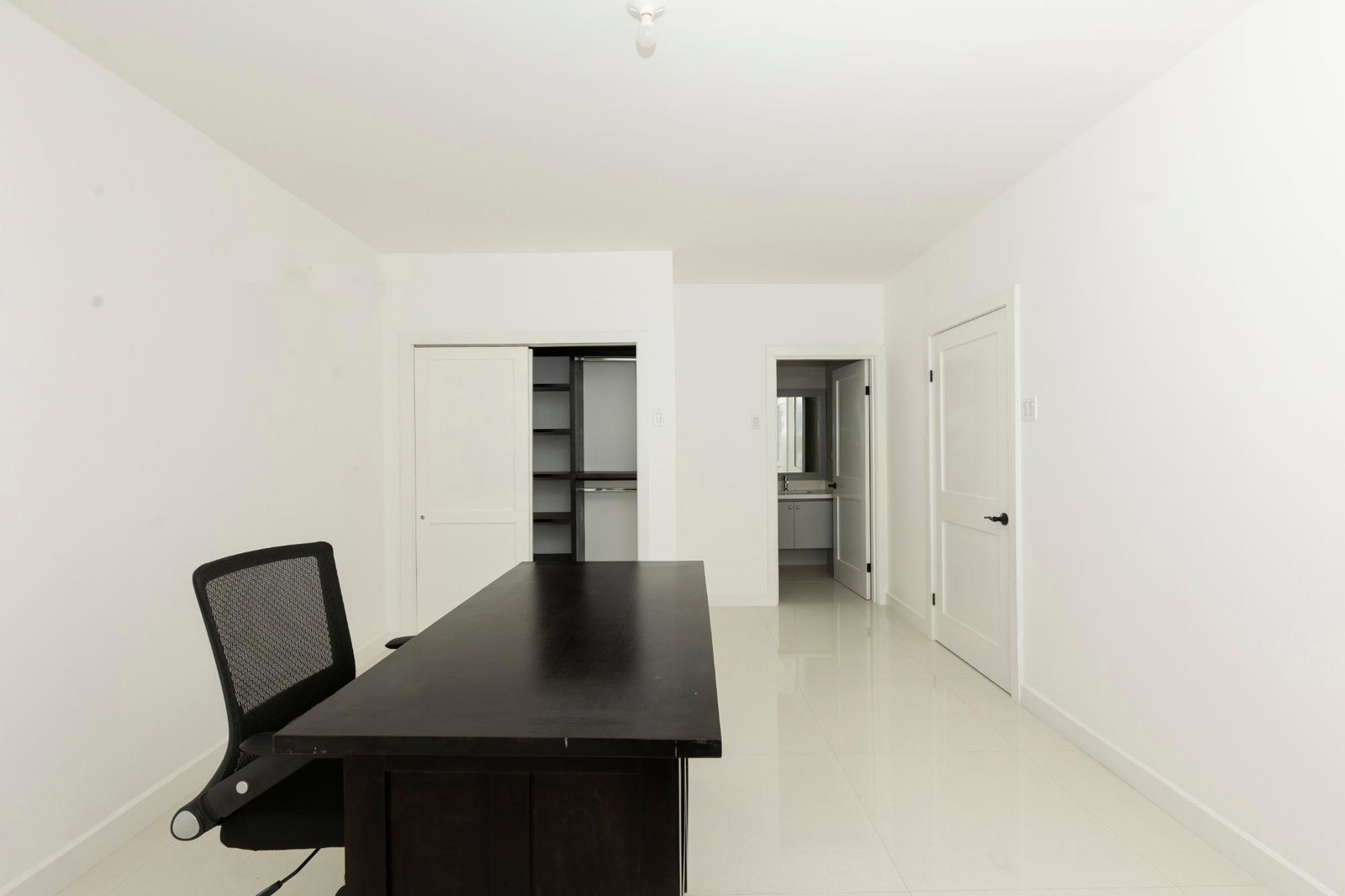 Tenth image of 304-22a East Kings House Road in Kingston 6, St. Andrew, Jamaica - property is For Sale