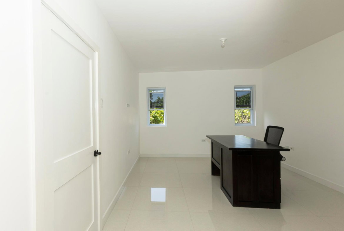 Eleventh image of 304-22a East Kings House Road in Kingston 6, St. Andrew, Jamaica - property is For Sale