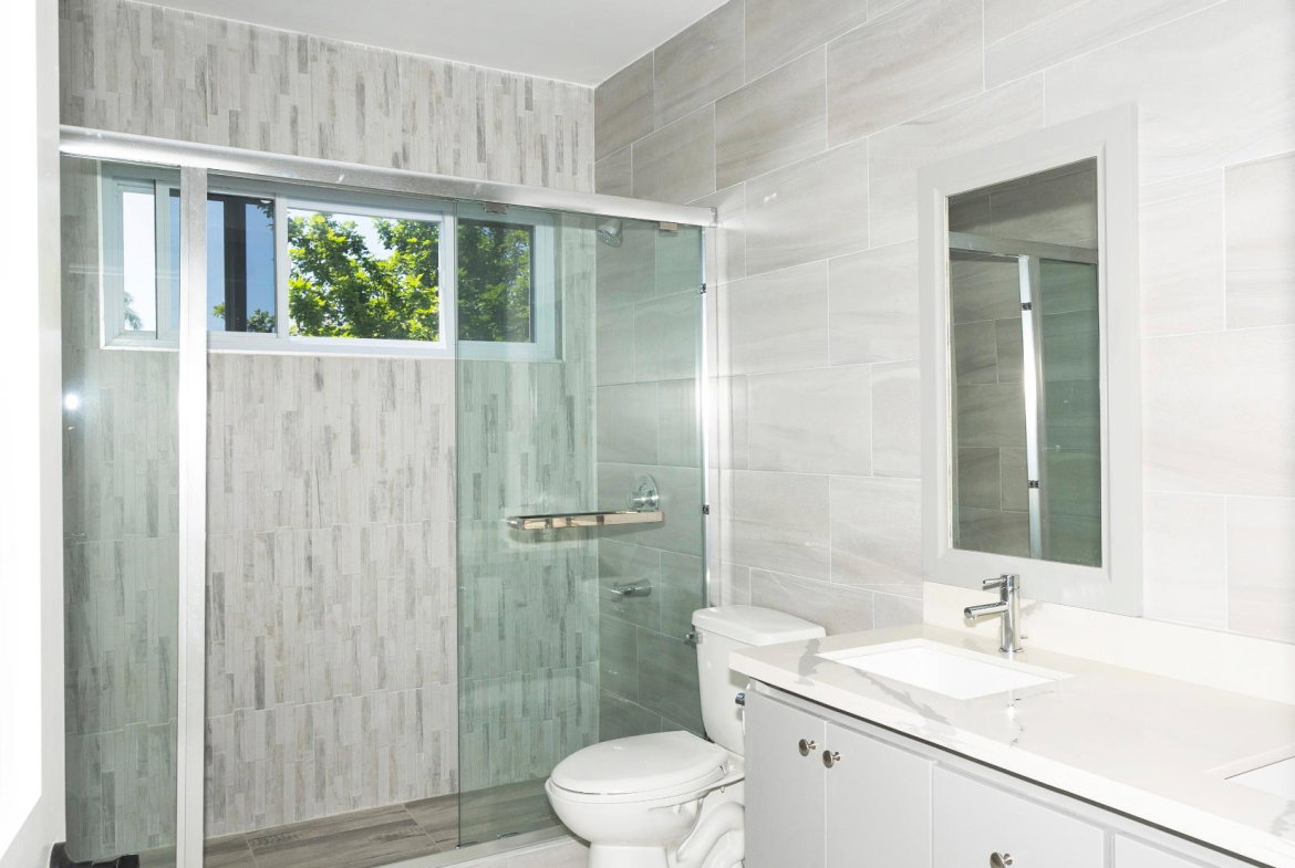 Sixteenth image of 304-22a East Kings House Road in Kingston 6, St. Andrew, Jamaica - property is For Sale