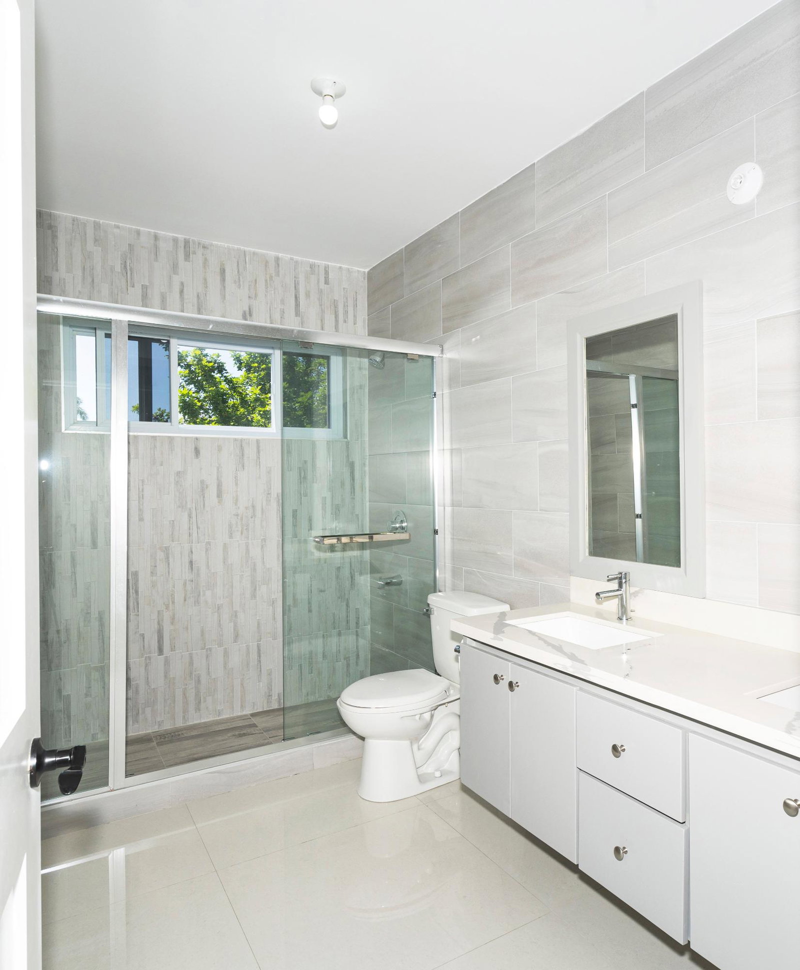 Sixteenth image of 304-22a East Kings House Road in Kingston 6, St. Andrew, Jamaica - property is For Sale