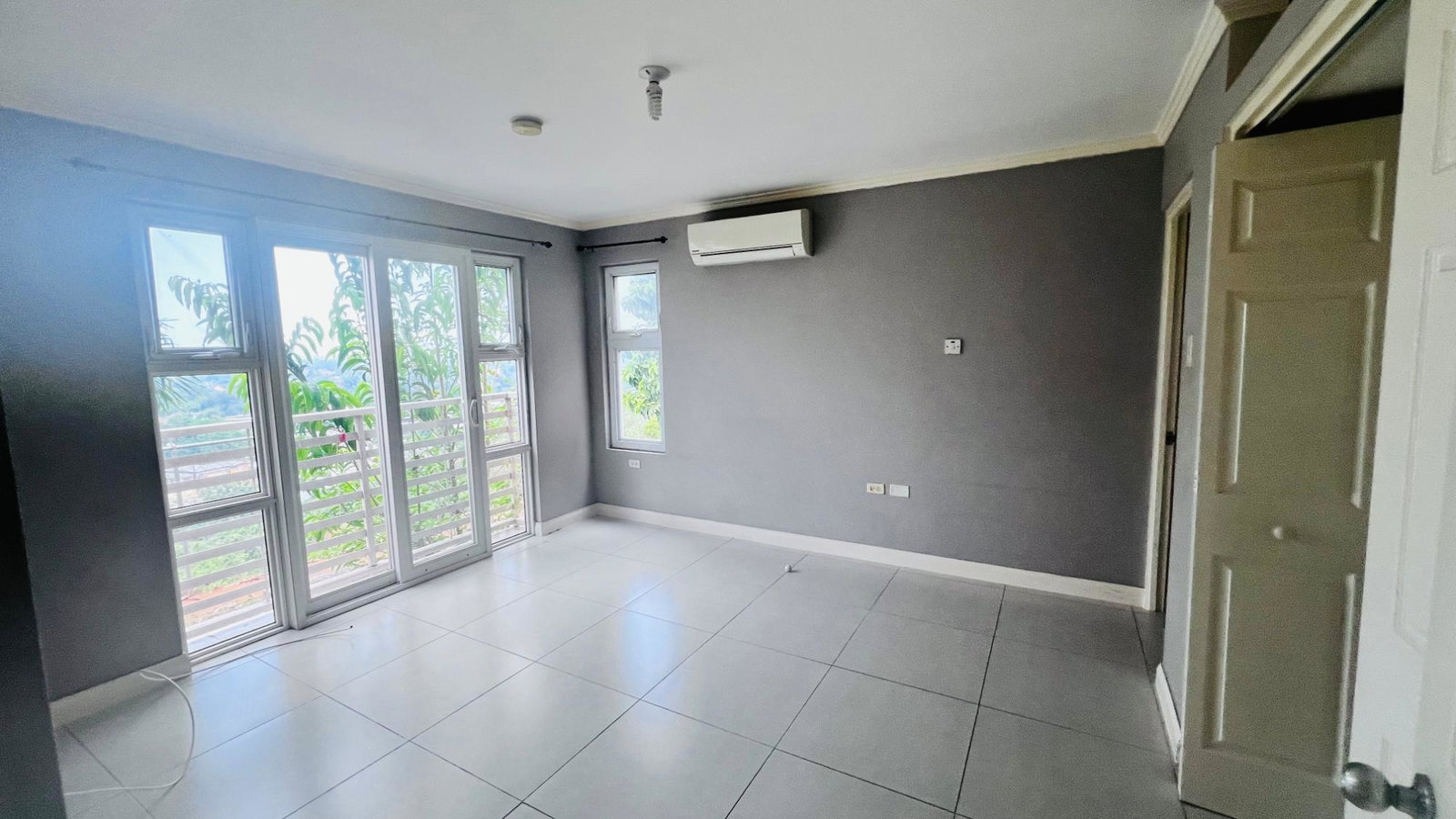 Eighth image of 2b- Stanley Terrace, Kingston in Kingston 19, St. Andrew, Jamaica - property is For Rent