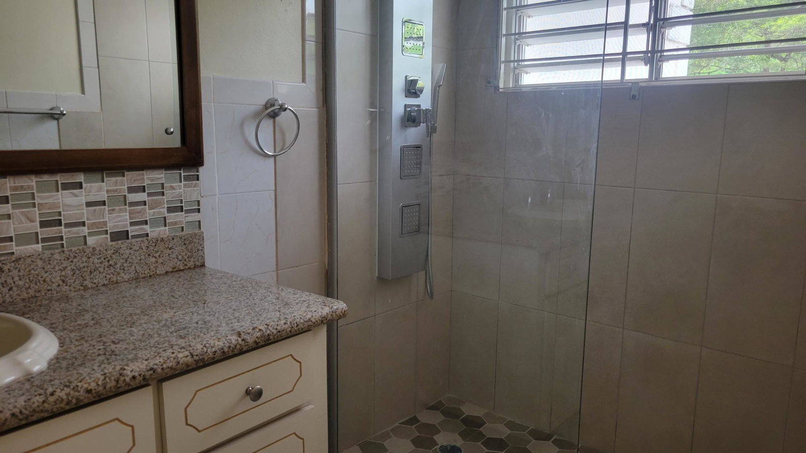 Nineteenth image of 35-1 Michigan Avenue in Kingston 19, St. Andrew, Jamaica - property is For Rent