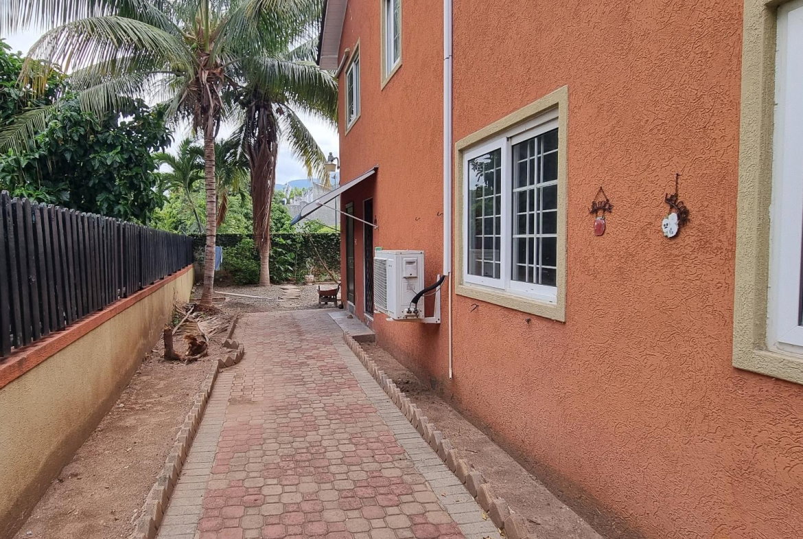 Twenty-Ninth image of 1-9a Liguanea Avenue in Kingston 6, St. Andrew, Jamaica - property is For Rent