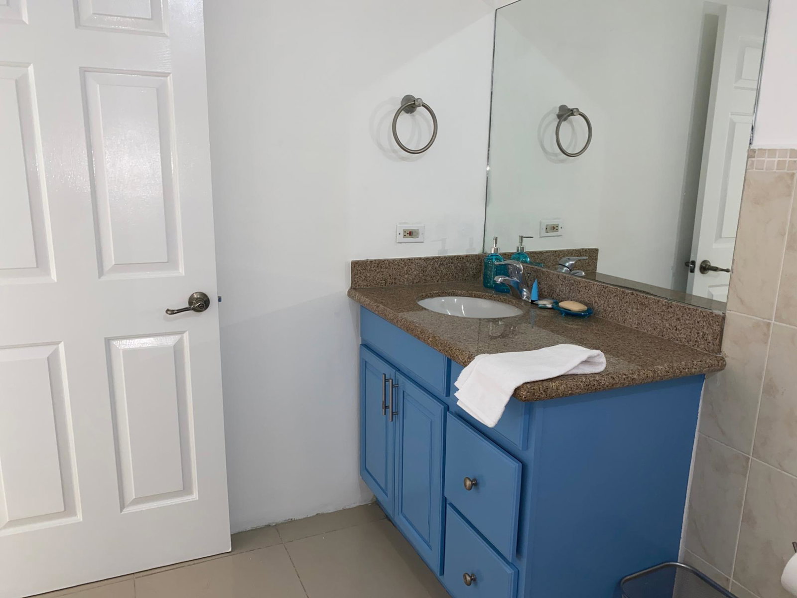 Seventeenth image of D104-3 St.michael’s Terrace, Kin in Kingston 6, St. Andrew, Jamaica - property is For Rent