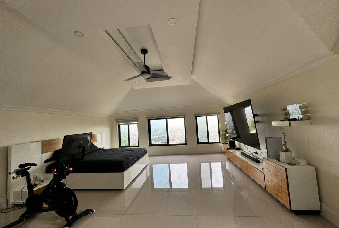 Second image of 7-36 West Bellevue Dr, Kgn 19 in Kingston 19, St. Andrew, Jamaica - property is For Rent