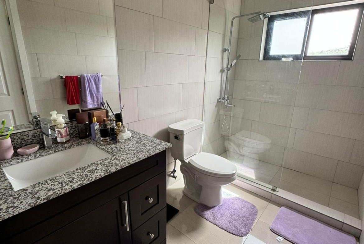 Eighth image of 7-36 West Bellevue Dr, Kgn 19 in Kingston 19, St. Andrew, Jamaica - property is For Rent