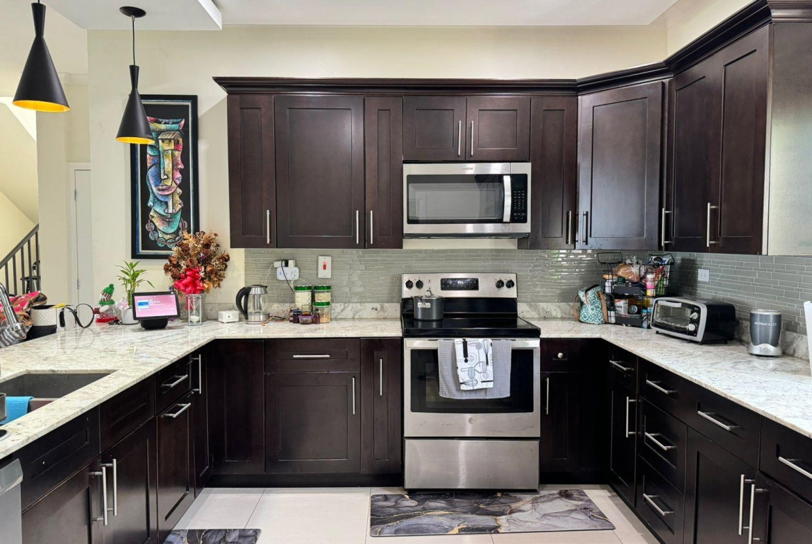 Tenth image of 7-36 West Bellevue Dr, Kgn 19 in Kingston 19, St. Andrew, Jamaica - property is For Rent