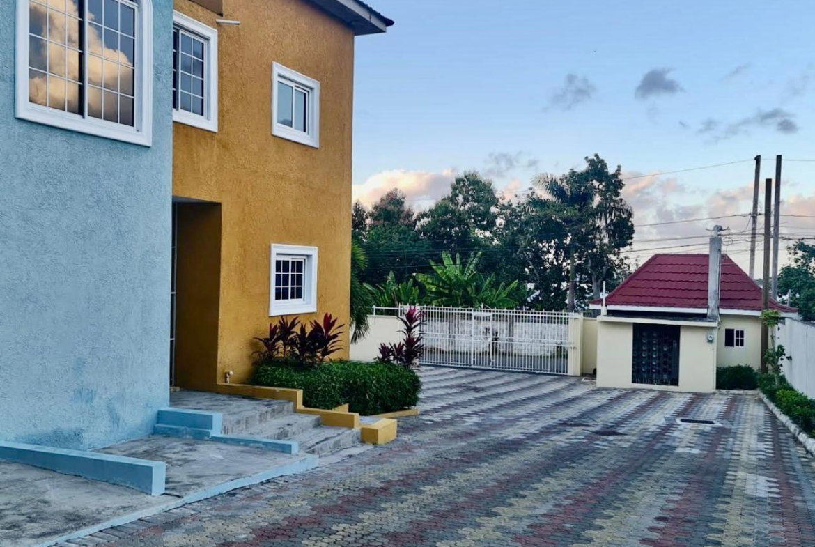 Second image of 11- Reading Manor in Reading, St. James, Jamaica - property is For Sale