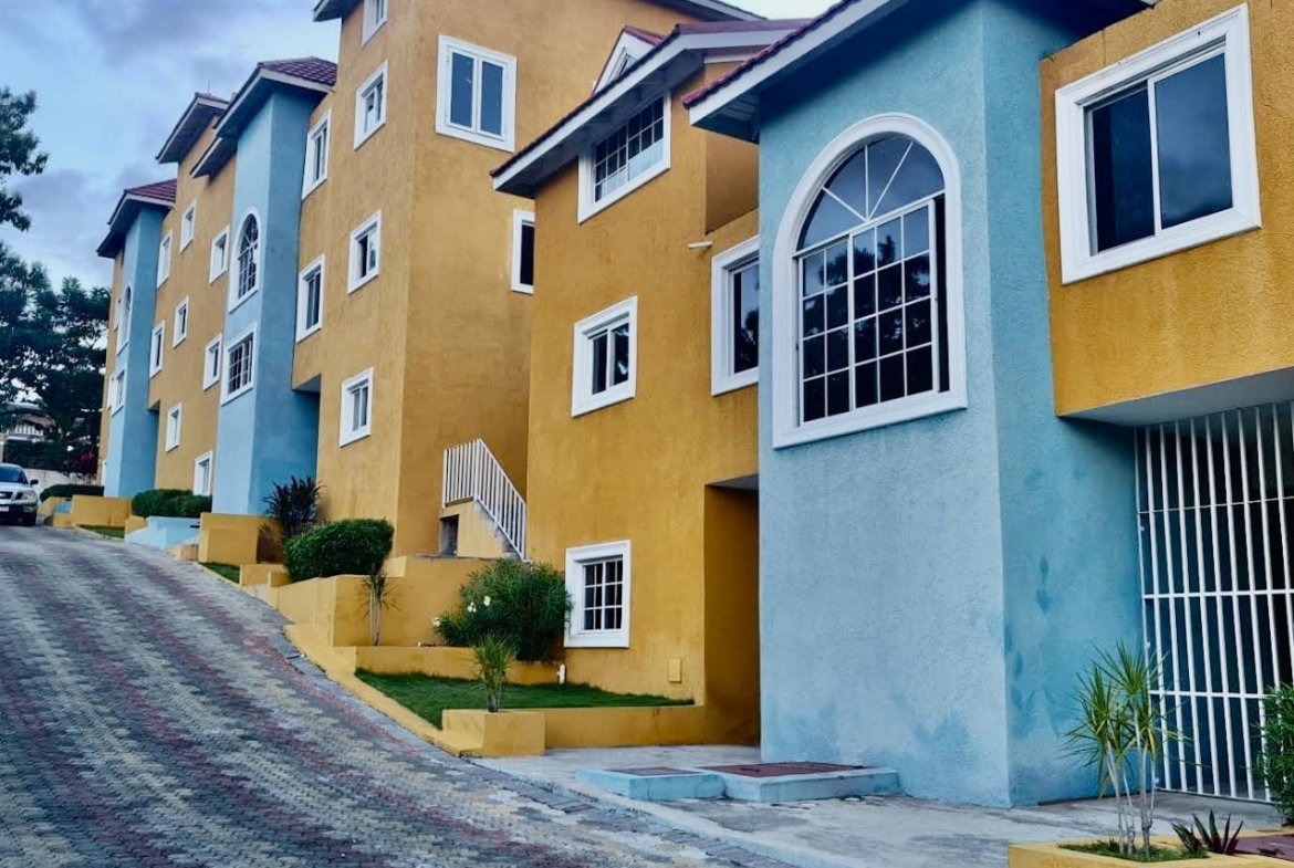 First image of 11- Reading Manor in Reading, St. James, Jamaica - property is For Sale