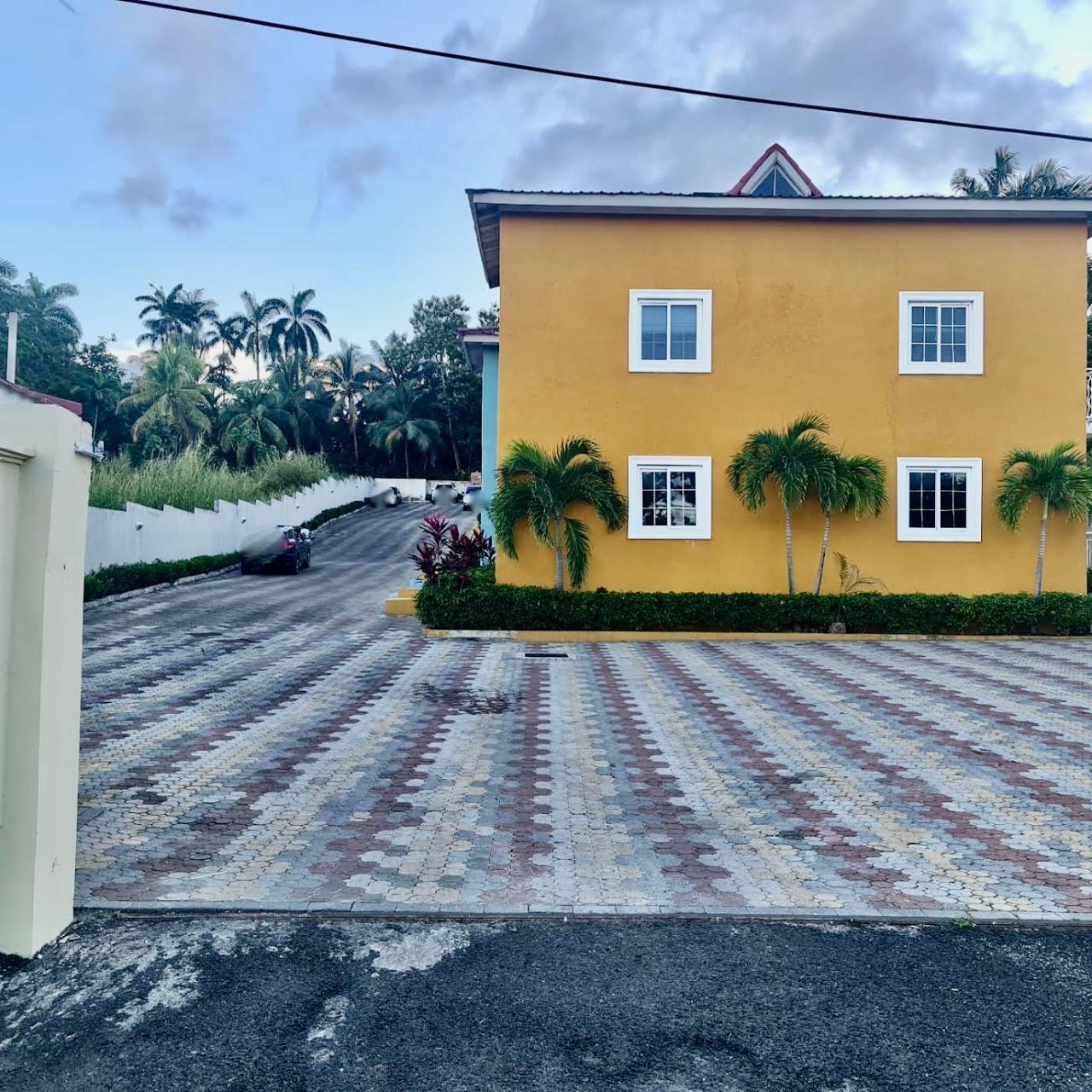 Spacious-3-Bedroom-Apartment-for-Sale-in-Reading-Manor-St.-James Third image of 11- Reading Manor in Reading, St. James, Jamaica - property is For Sale