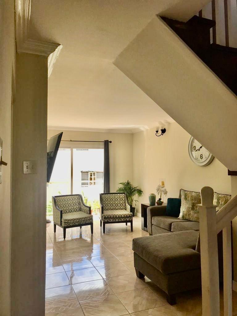 Spacious-3-Bedroom-Apartment-for-Sale-in-Reading-Manor-St.-James Fourth image of 11- Reading Manor in Reading, St. James, Jamaica - property is For Sale