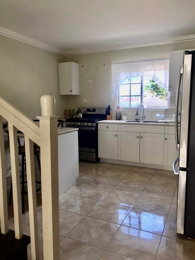 Spacious-3-Bedroom-Apartment-for-Sale-in-Reading-Manor-St.-James Sixth image of 11- Reading Manor in Reading, St. James, Jamaica - property is For Sale