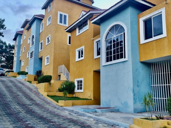 First image of 11- Reading Manor in Reading, St. James, Jamaica - property is For Sale