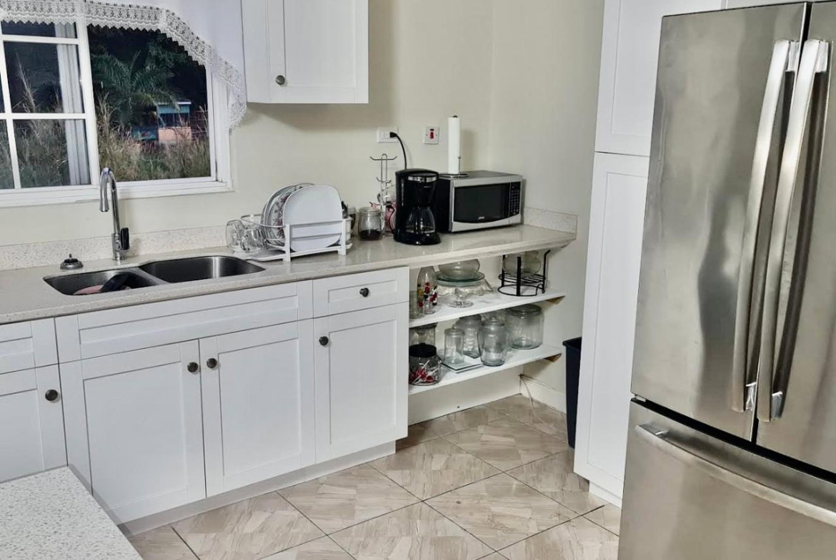 Seventh image of 11- Reading Manor in Reading, St. James, Jamaica - property is For Sale
