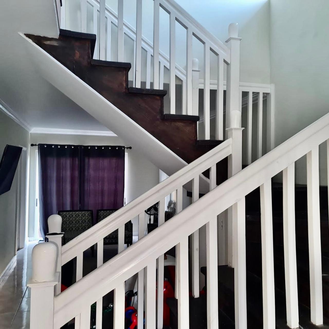 Spacious-3-Bedroom-Apartment-for-Sale-in-Reading-Manor-St.-James Ninth image of 11- Reading Manor in Reading, St. James, Jamaica - property is For Sale