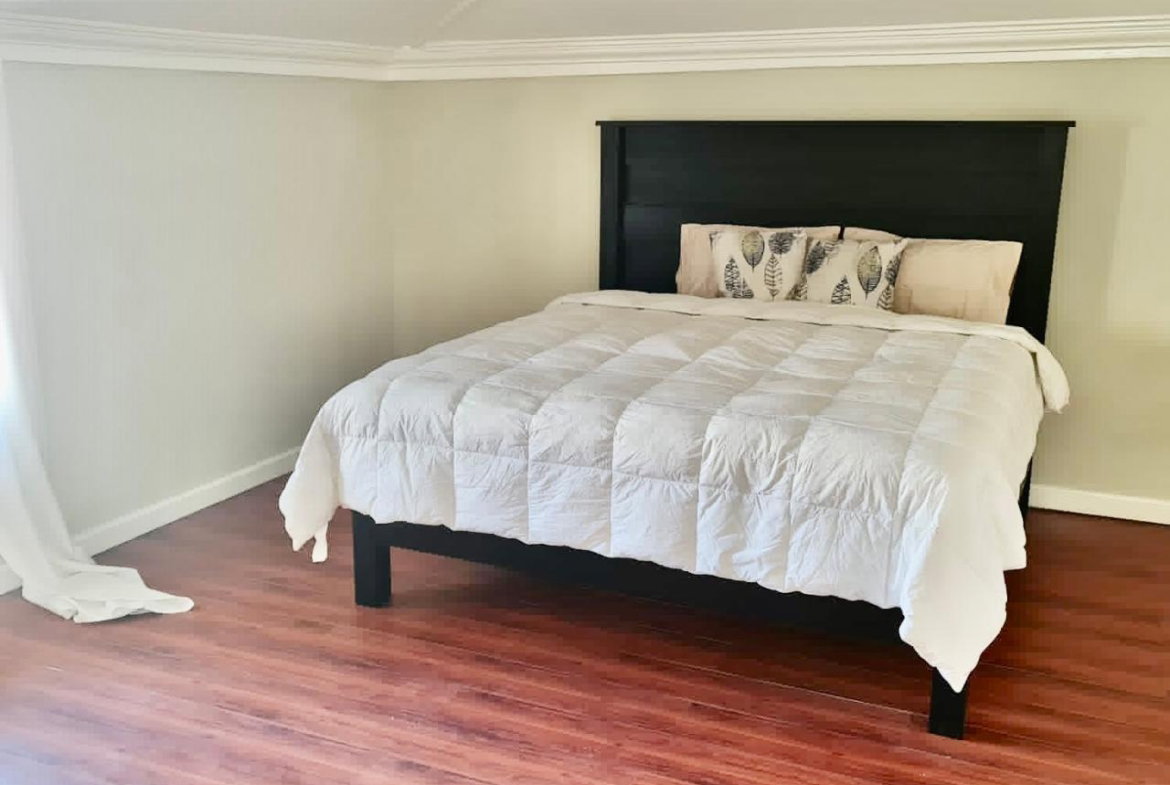 Tenth image of 11- Reading Manor in Reading, St. James, Jamaica - property is For Sale
