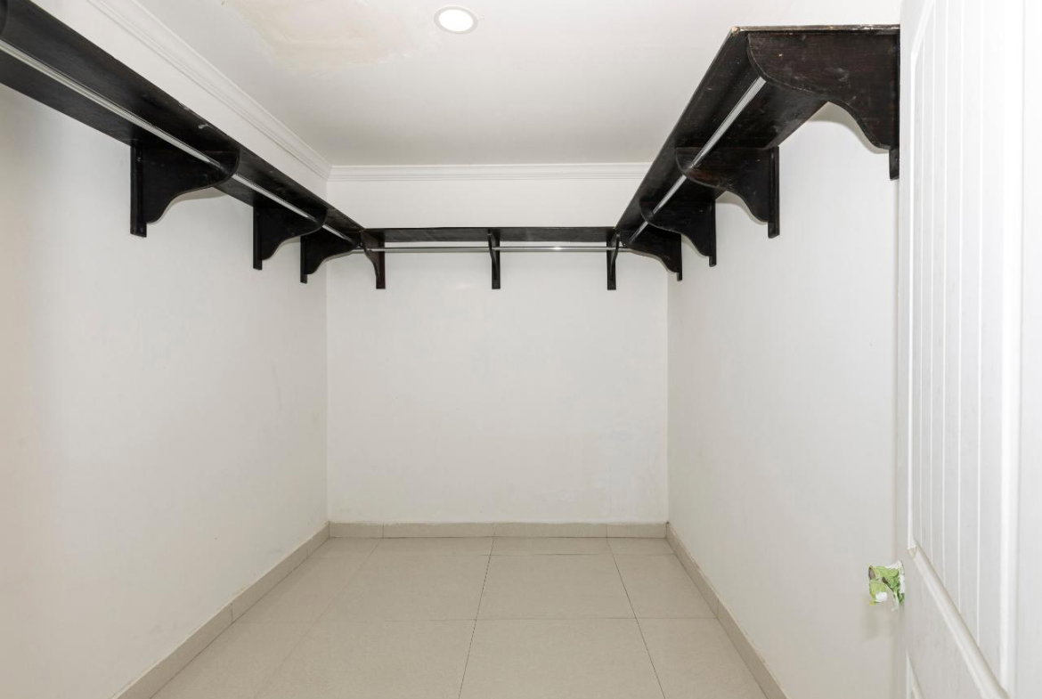 Tenth image of 13-10 Russell Heights in Kingston 8, St. Andrew, Jamaica - property is For Sale