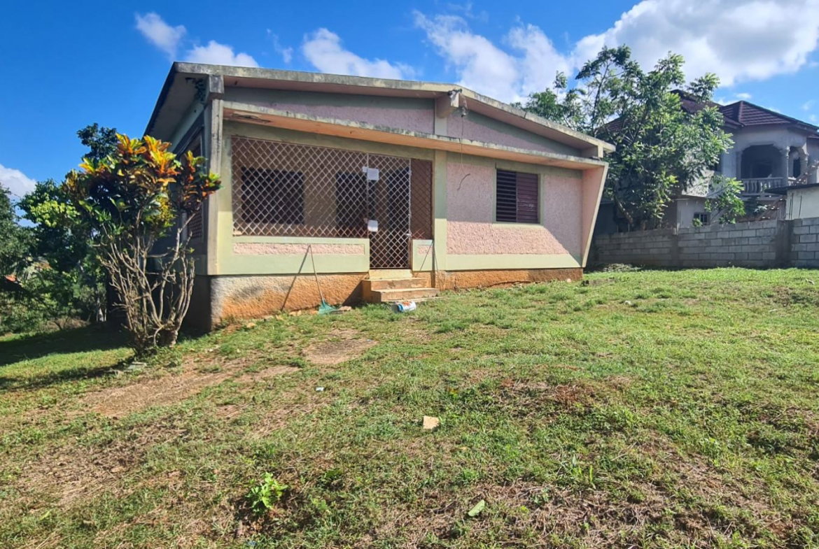 First image of Cheesefield in Linstead, St. Catherine, Jamaica - property is For Sale