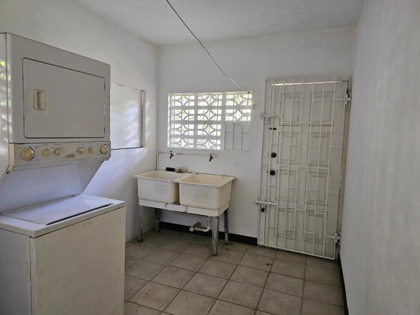 Fourteenth image of 107 Fairfield Avenue in Fairfield, St. James, Jamaica - property is For Rent