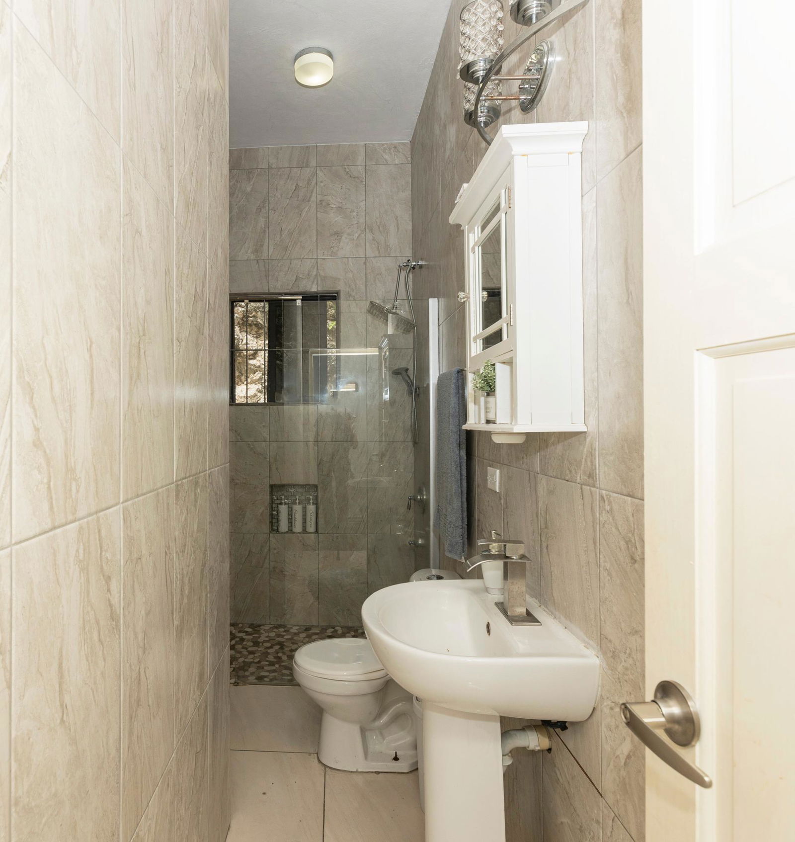 Fourteenth image of 5 Goodwill Avenue in Kingston 6, St. Andrew, Jamaica - property is For Rent