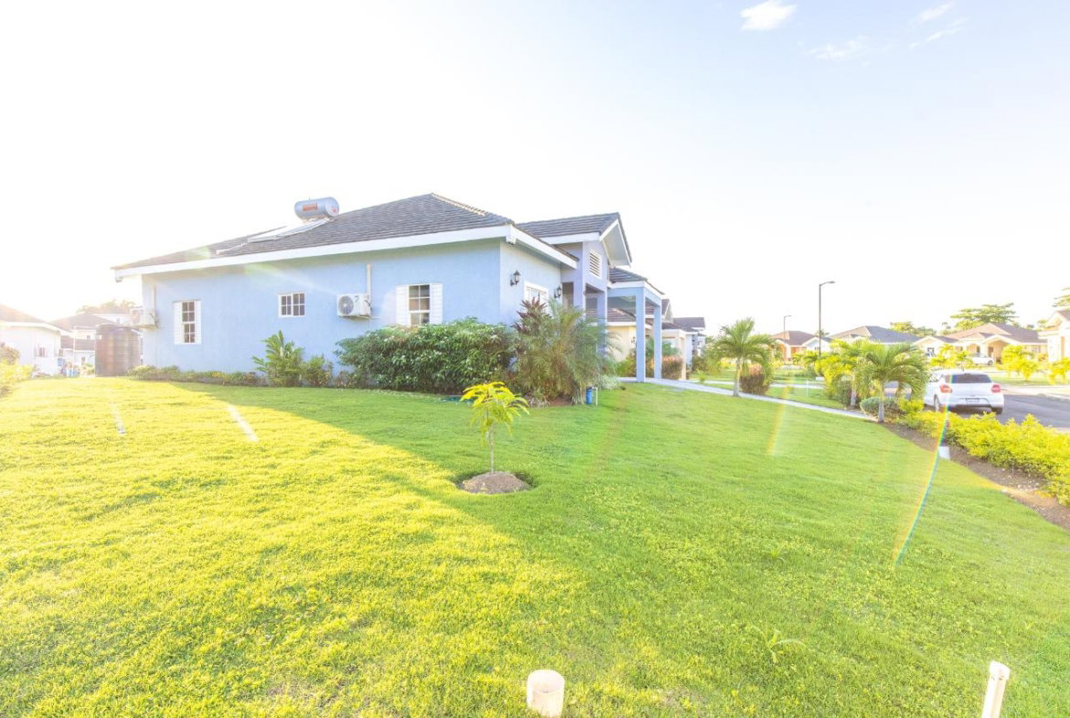 Twenty-Sixth image of Gates of Edge Hill in Boscobel, St. Mary, Jamaica - property is For Rent