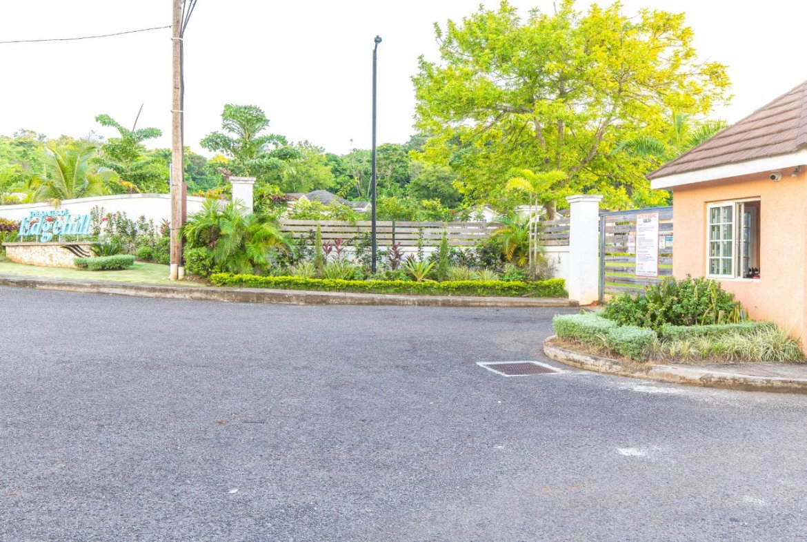 Twenty-Eighth image of Gates of Edge Hill in Boscobel, St. Mary, Jamaica - property is For Rent