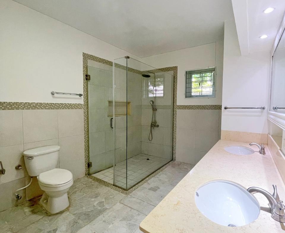 Seventeenth image of 18 Manor Park Drive in CONSTANT SPRING, St. Andrew, Jamaica - property is For Rent
