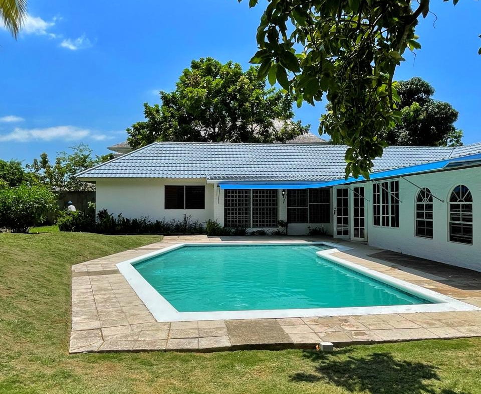 Twenty-Seventh image of 18 Manor Park Drive in CONSTANT SPRING, St. Andrew, Jamaica - property is For Rent