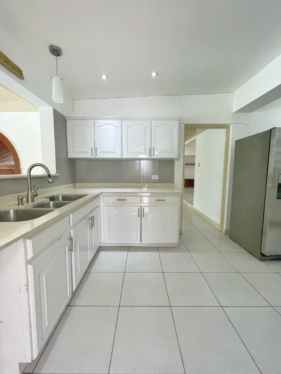 Ninth image of 18 Manor Park Drive in CONSTANT SPRING, St. Andrew, Jamaica - property is For Rent