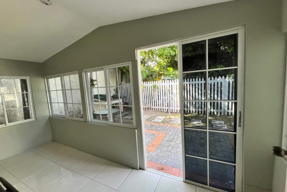 Eleventh image of th 19- 3a Torrie Avenue in Kingston 8, St. Andrew, Jamaica - property is For Rent