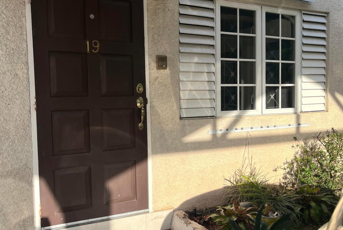 Fourth image of th 19- 3a Torrie Avenue in Kingston 8, St. Andrew, Jamaica - property is For Rent