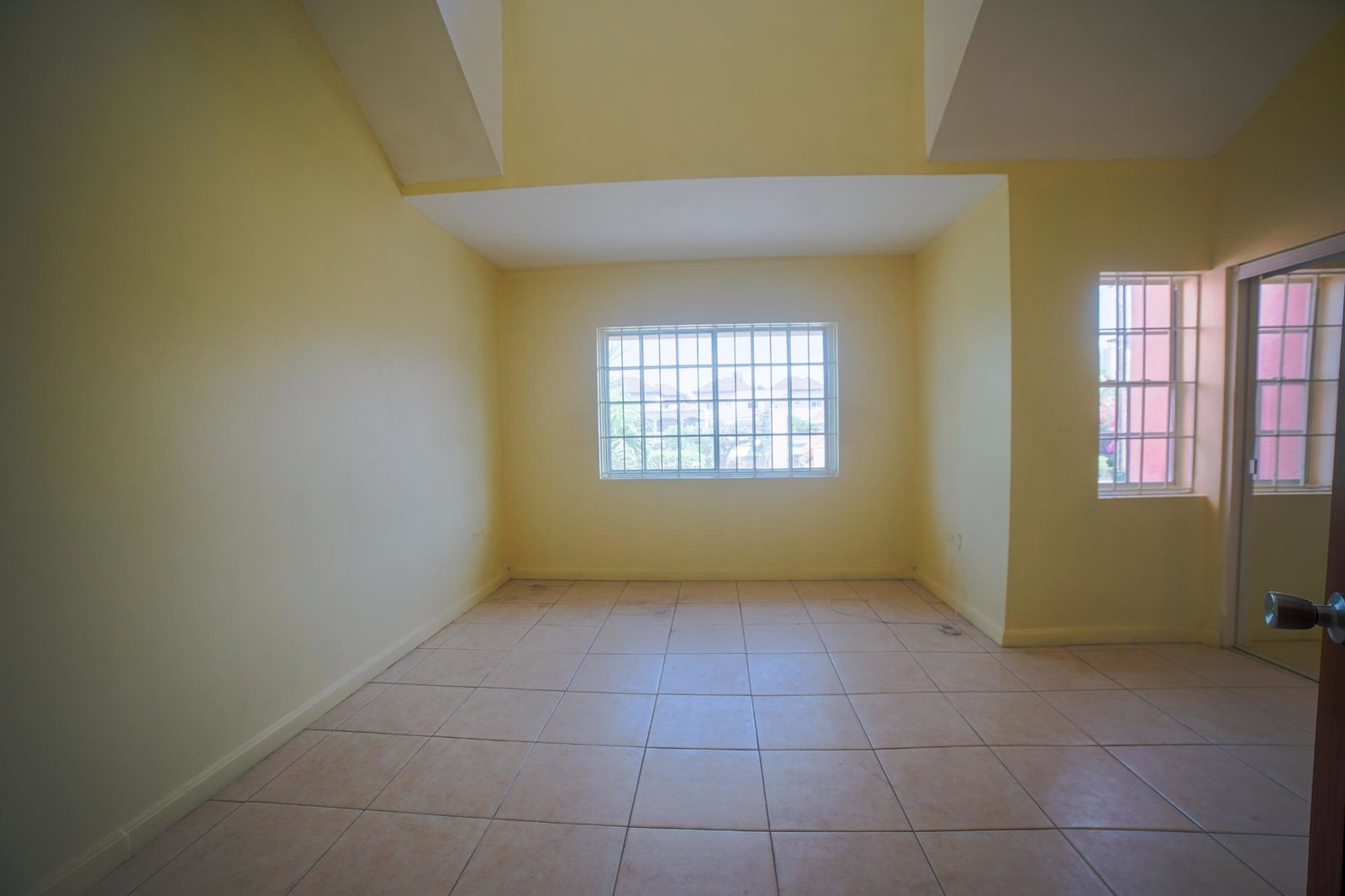 Twelfth image of 5-5 Linstone Crescent, Kingst in Kingston 6, St. Andrew, Jamaica - property is For Rent