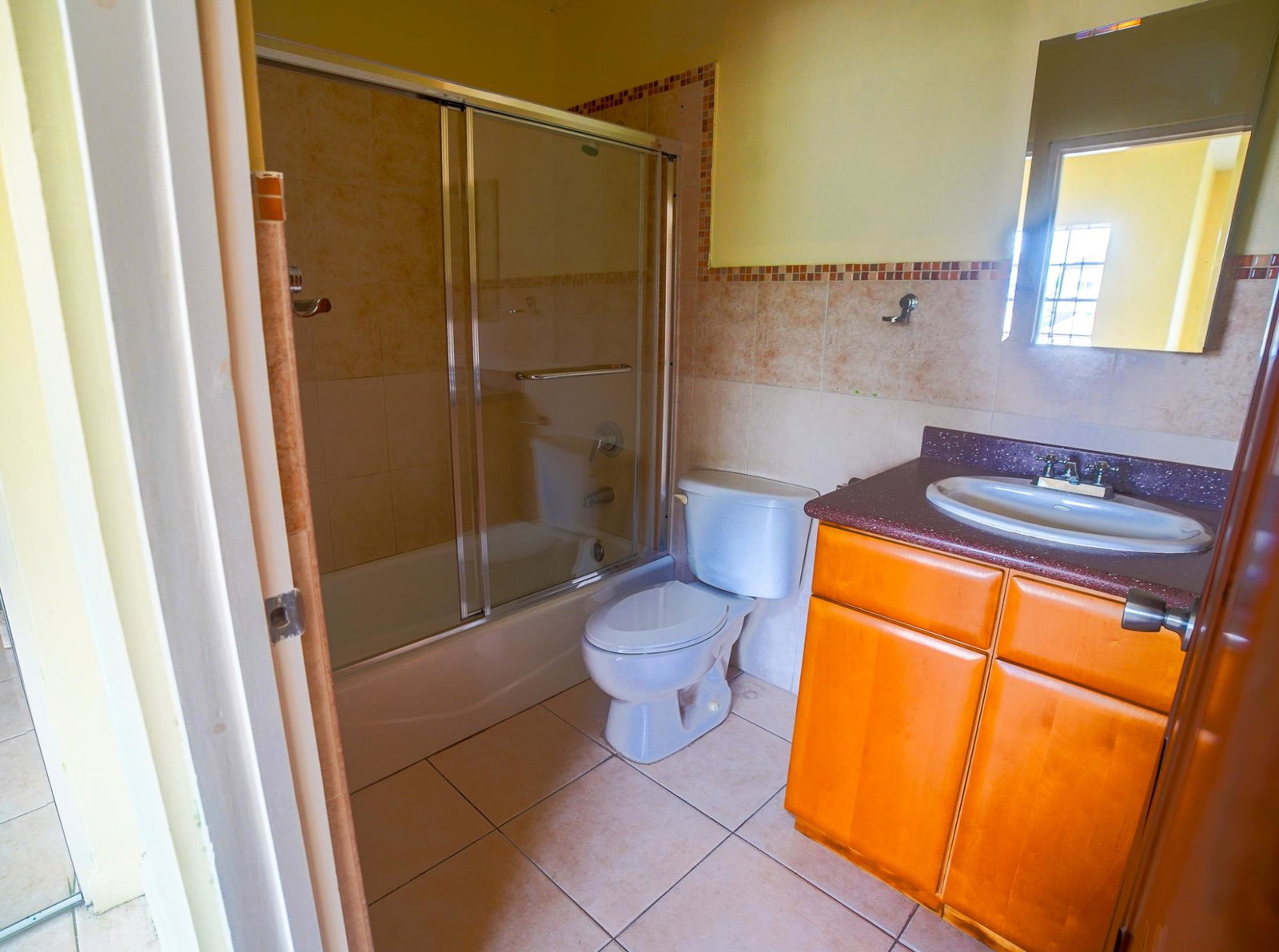 Eighteenth image of 5-5 Linstone Crescent, Kingst in Kingston 6, St. Andrew, Jamaica - property is For Rent