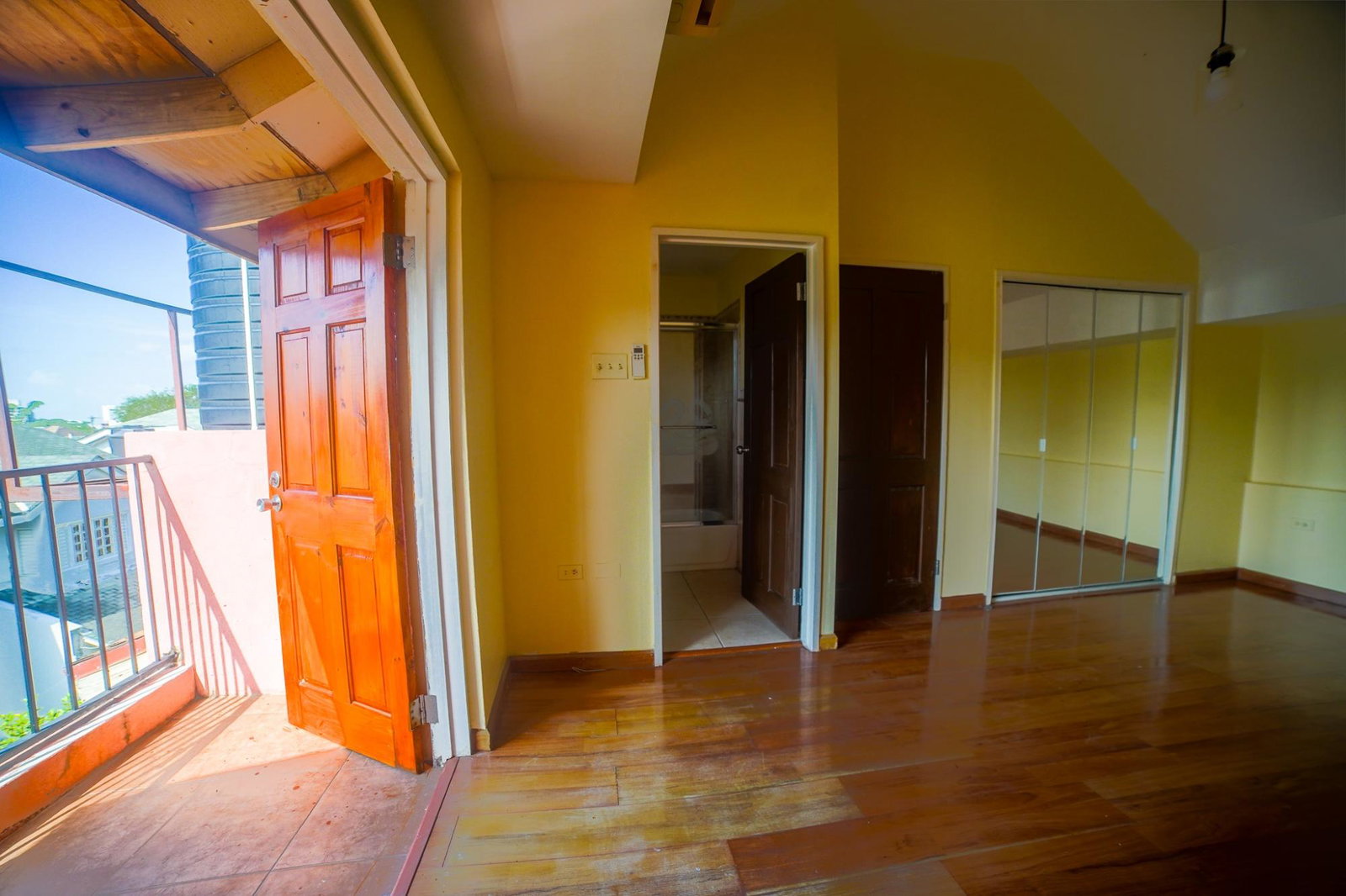 Twentieth image of 5-5 Linstone Crescent, Kingst in Kingston 6, St. Andrew, Jamaica - property is For Rent