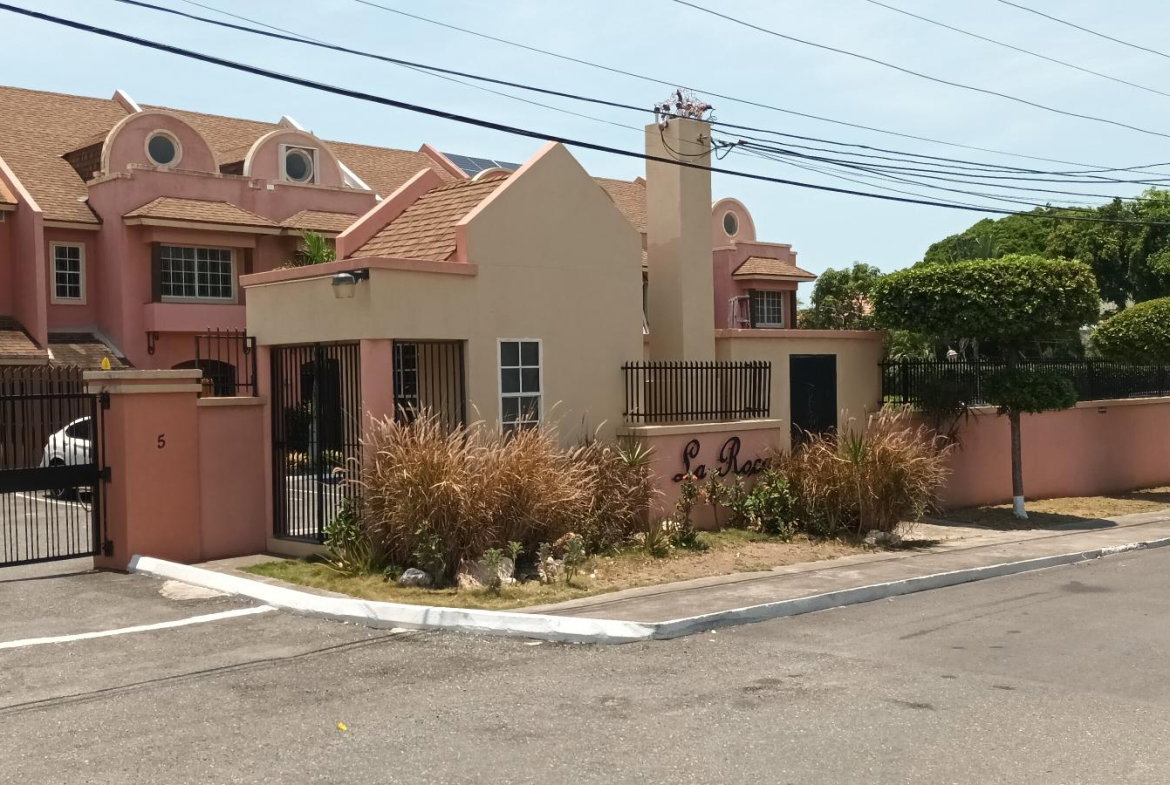 Third image of 5-5 Linstone Crescent, Kingst in Kingston 6, St. Andrew, Jamaica - property is For Rent