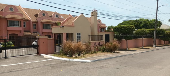 Third image of 5-5 Linstone Crescent, Kingst in Kingston 6, St. Andrew, Jamaica - property is For Rent