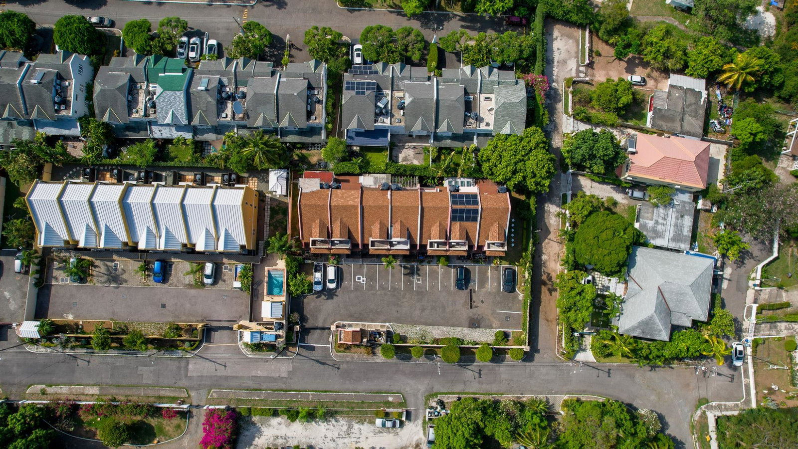 Twenty-First image of 5-5 Linstone Crescent, Kingst in Kingston 6, St. Andrew, Jamaica - property is For Rent