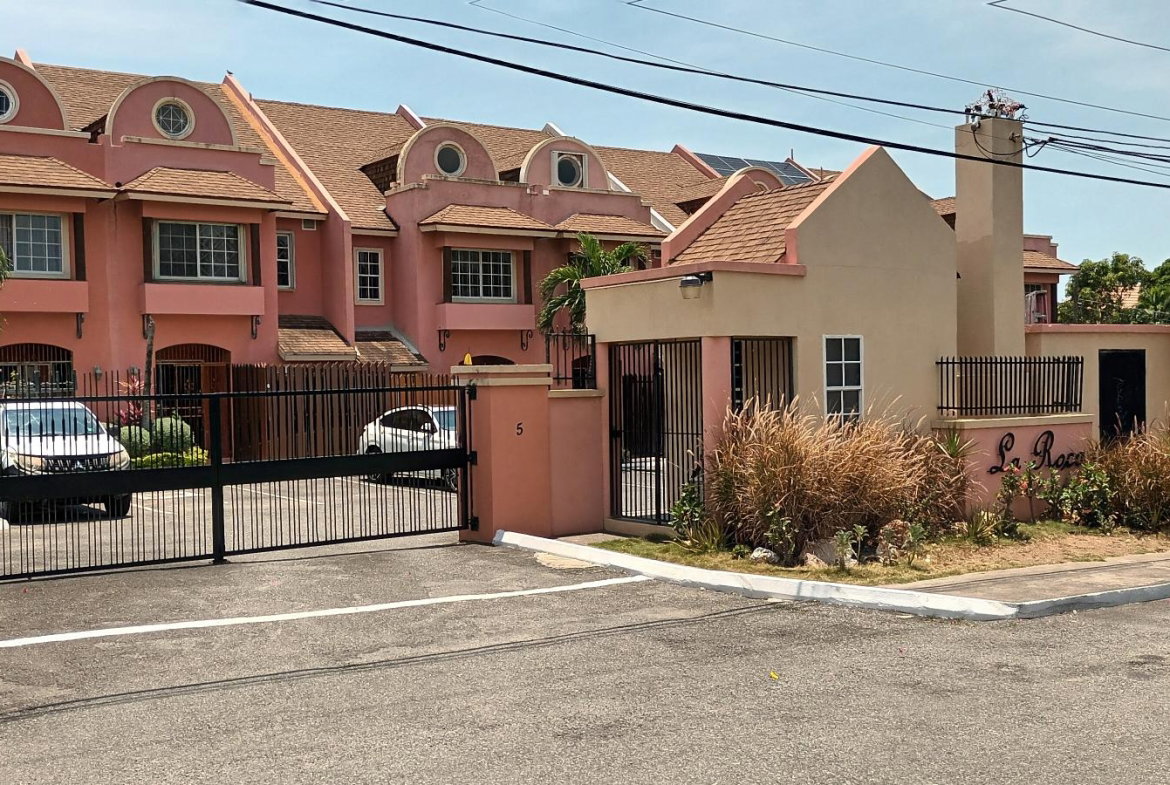 Fourth image of 5-5 Linstone Crescent, Kingst in Kingston 6, St. Andrew, Jamaica - property is For Rent