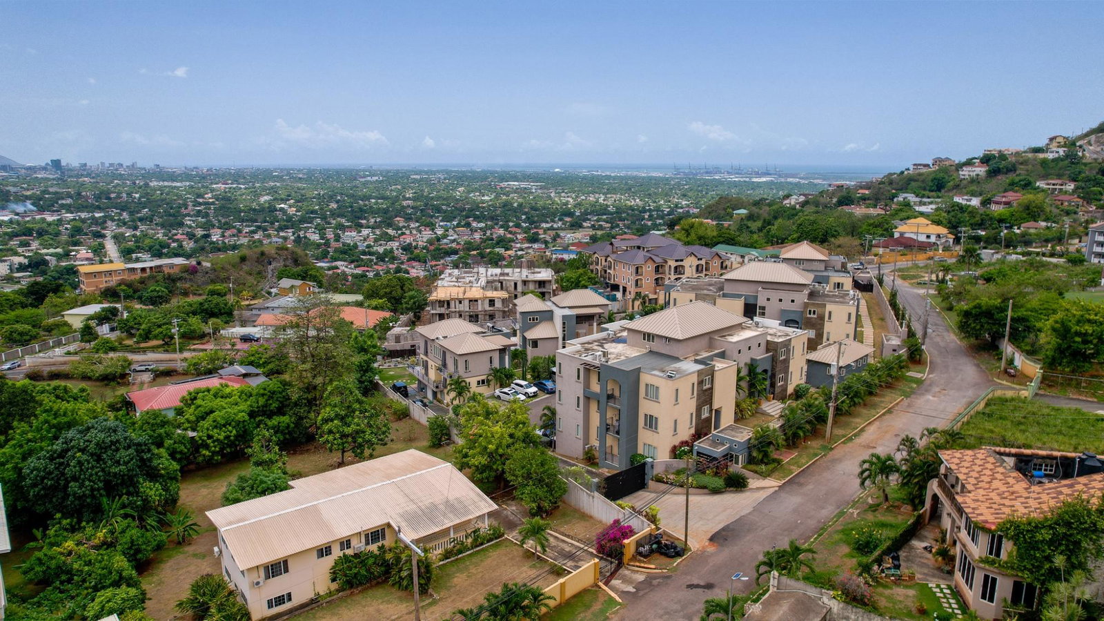 Sixth image of 5-5 Linstone Crescent, Kingst in Kingston 6, St. Andrew, Jamaica - property is For Rent