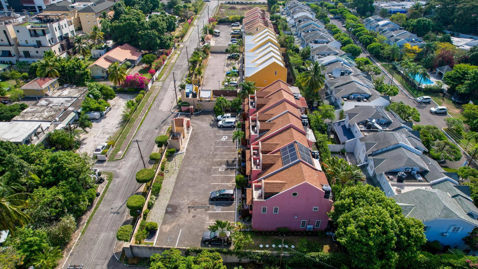 Ninth image of 5-5 Linstone Crescent, Kingst in Kingston 6, St. Andrew, Jamaica - property is For Rent