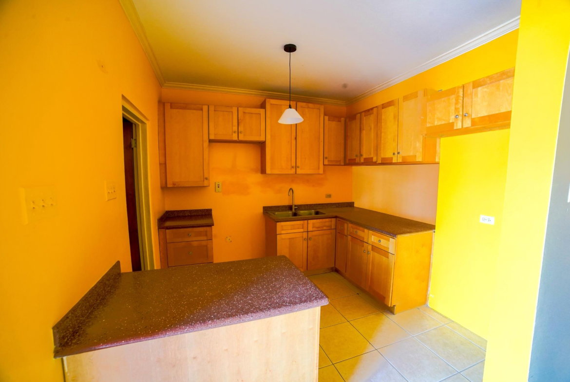 Tenth image of 5-5 Linstone Crescent, Kingst in Kingston 6, St. Andrew, Jamaica - property is For Rent