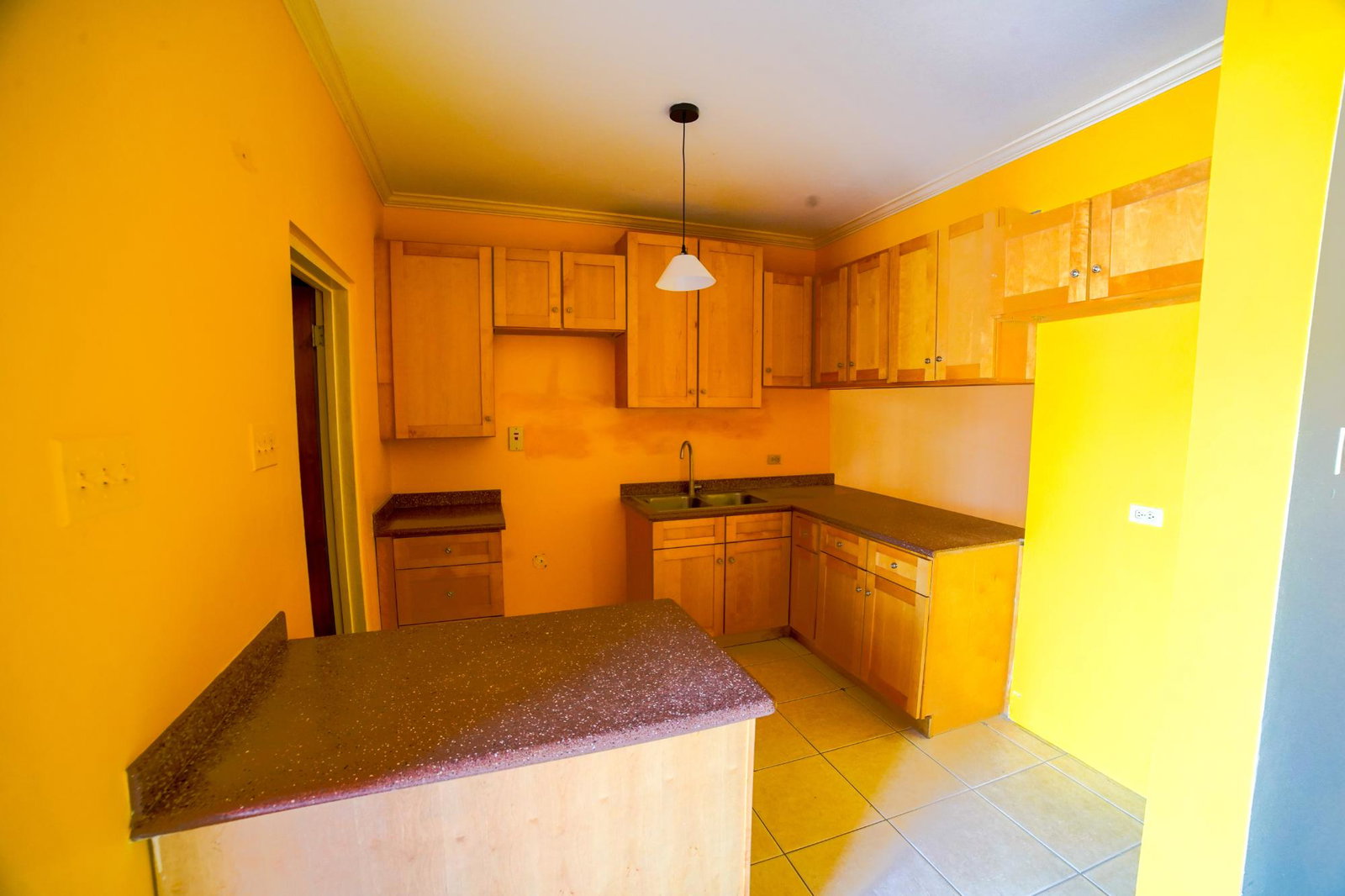 Tenth image of 5-5 Linstone Crescent, Kingst in Kingston 6, St. Andrew, Jamaica - property is For Rent