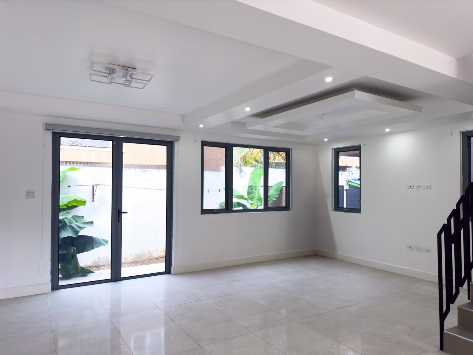 Thirteenth image of 16-27-29 Hopefield Avenue, Kingsto in Kingston 6, St. Andrew, Jamaica - property is For Rent